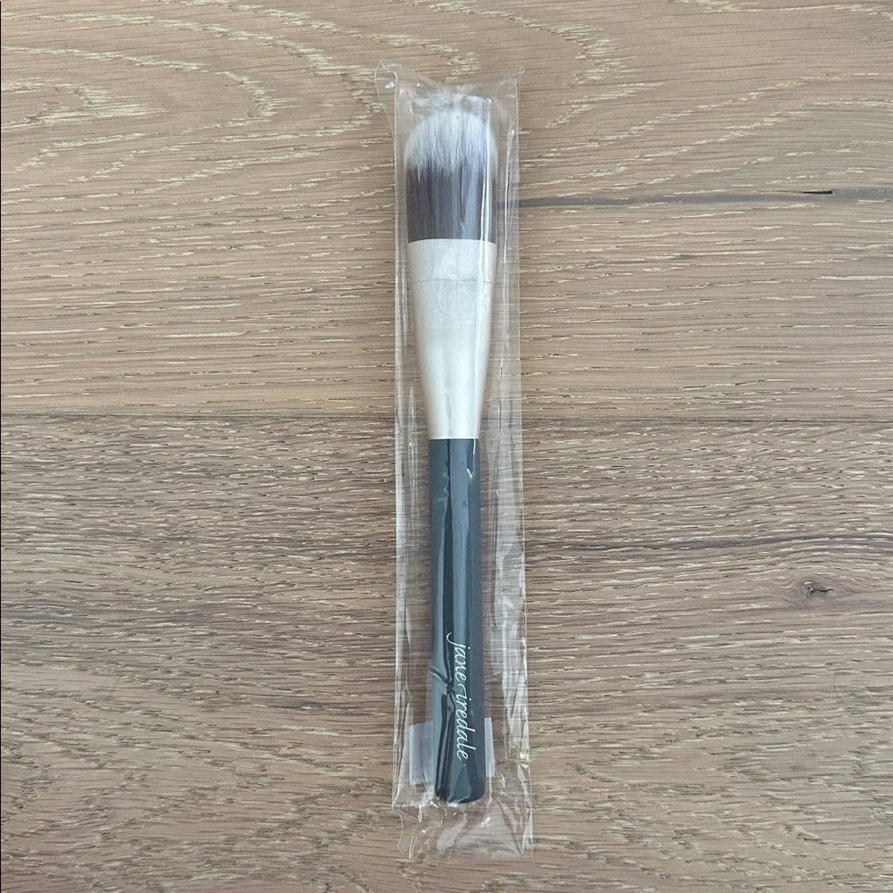 Jane Iredale Cheek Brush
